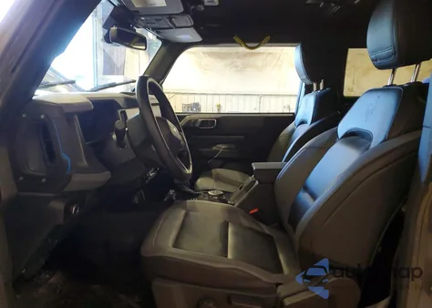 2024 Ford Bronco Black Diamond z USA, uszkodzony, nr VIN 1FMDE1AP3RLB13744